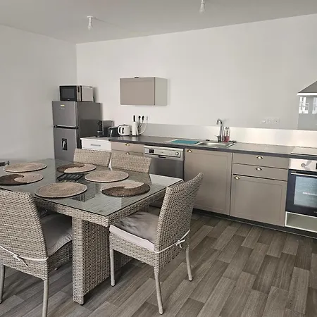 Apartment Centre