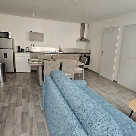 Apartment Centre *